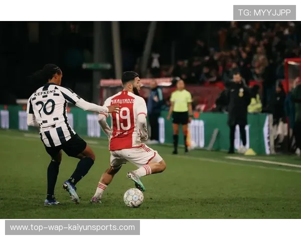 欧冠“超级对决”：史上最激烈的球队碰撞，欧冠决赛和超级碗